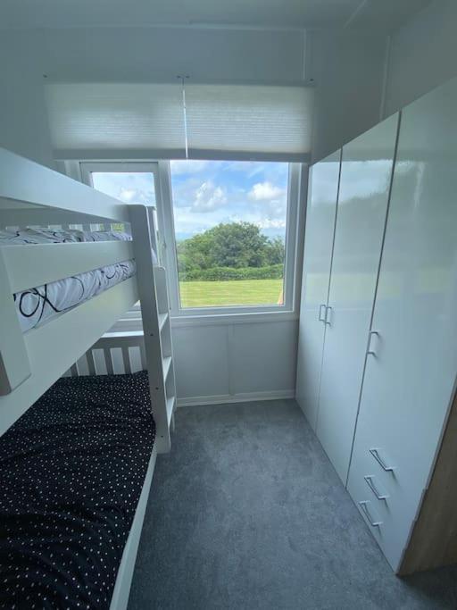 Chalet Bay View Chalet, 28 Sea Valley *